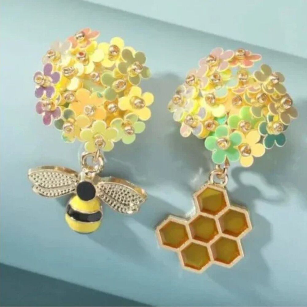⭐️❤️ FREE Bee Honeycomb Honey Hipster Hippie Summer Sequin Insect Bug Earrings